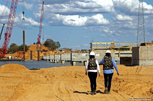 Obras da nova ponte sobre o Rio São Francisco são vistoriadas pelo governador