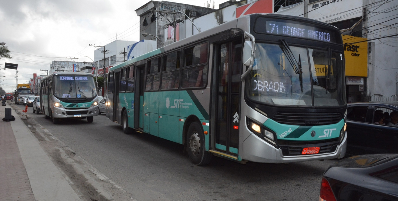 Ônibus urbanos já estão circulando normalmente em Feira de Santana