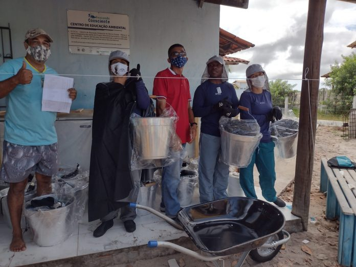 Pescadores e marisqueiros de Maraú recebem equipamentos de trabalho para aumentar a renda