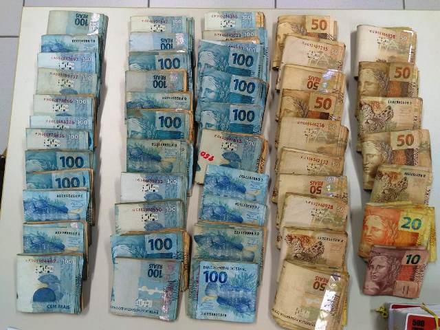 Polícia fecha rinha de galo e apreende mais de R$ 70 mil em São Gonçalo dos Campos