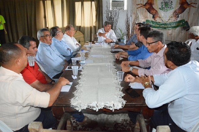 Prefeitos e secretários municipais se reúnem pela regulamentação da Região Metropolitana de Feira de Santana