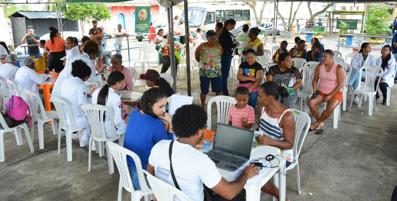 Prefeitura de Feira aproxima da população serviços socioassistenciais e de saúde em Tiquaruçu