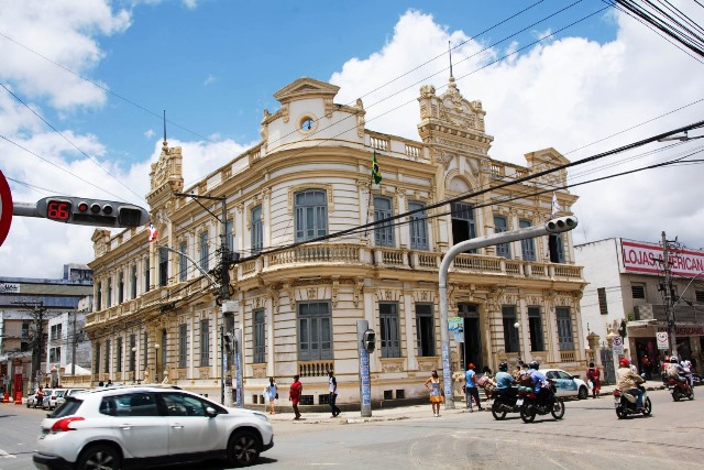 Prefeitura prorroga decreto e Toque de Recolher continua a partir das 22h