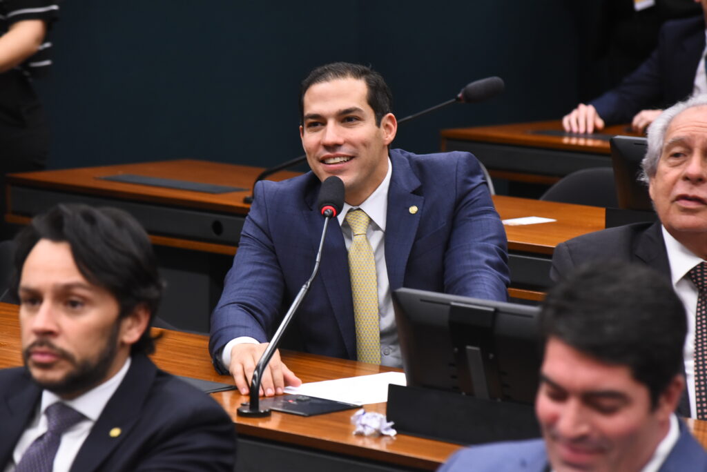 Projeto do deputado federal Gabriel Nunes visa apoio à cultura em rodeios