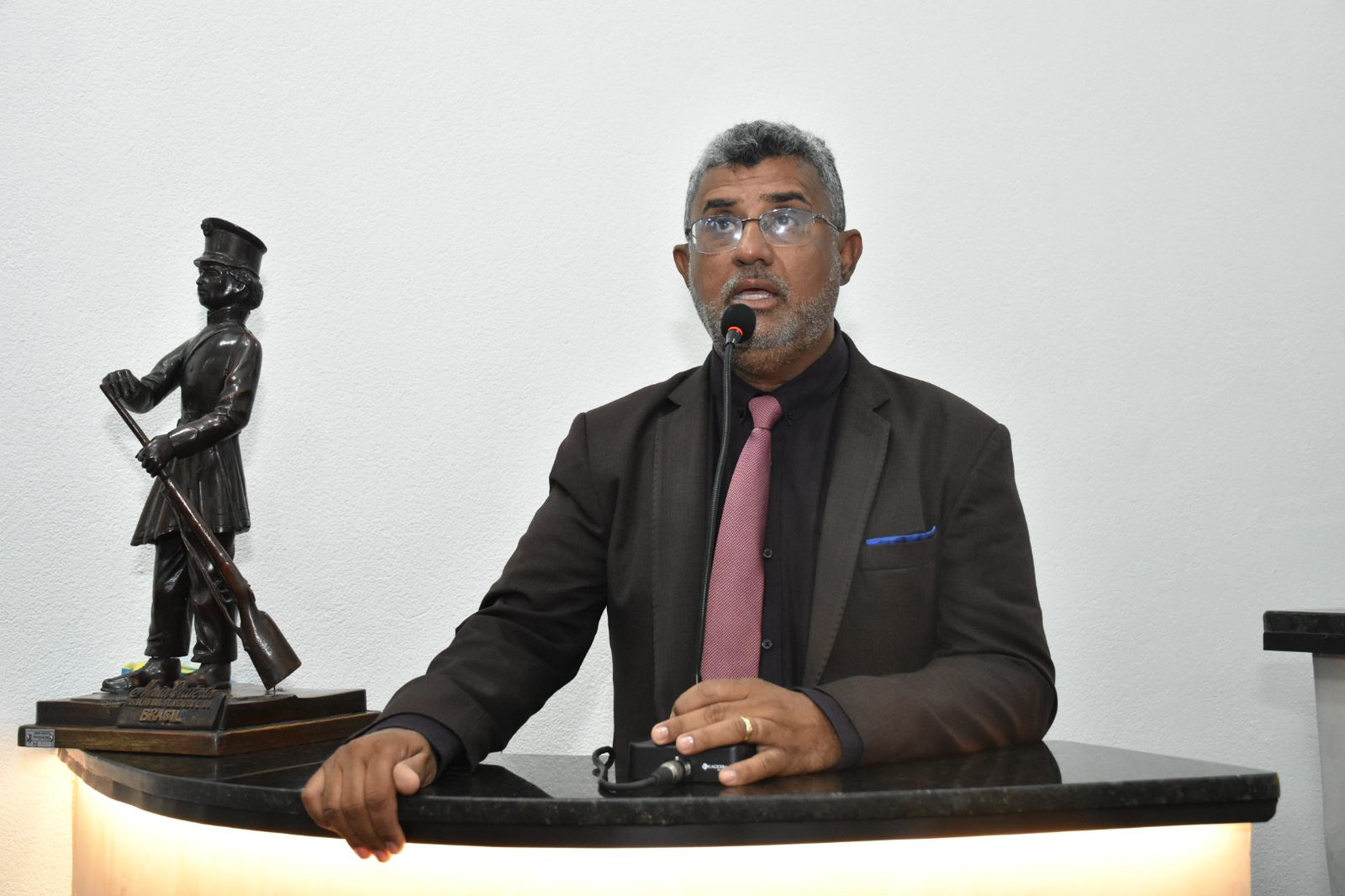 Rede de esgoto sanitário no bairro Alto do Papagaio