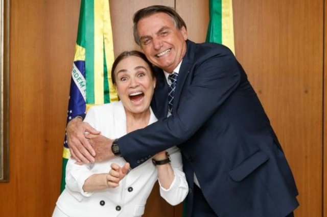 Regina Duarte aceita convite para ser secretária de Cultura