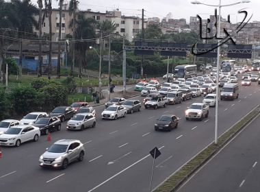 Rodoviária de Salvador tem movimento intenso na manhã desta segunda-feira