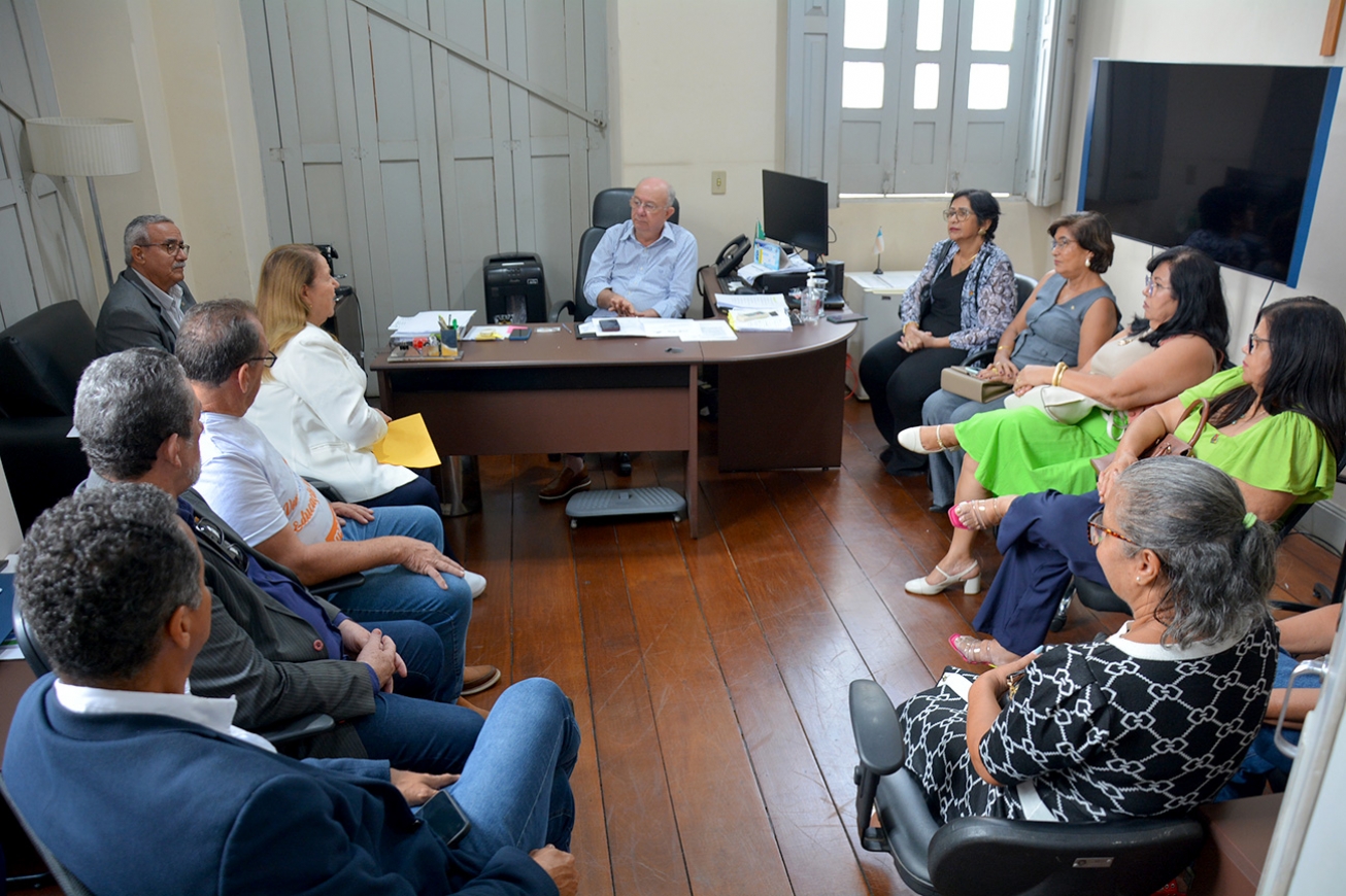 Rotarianos visitam José Ronaldo e anunciam posse de nova governadora