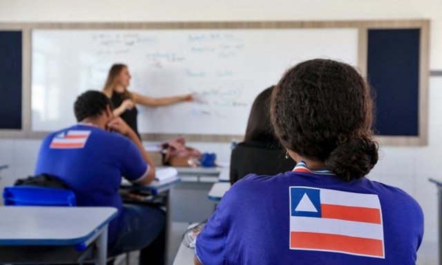 Rui autoriza concurso público para contratação de 1.806 professores e 307 coordenadores pedagógicos