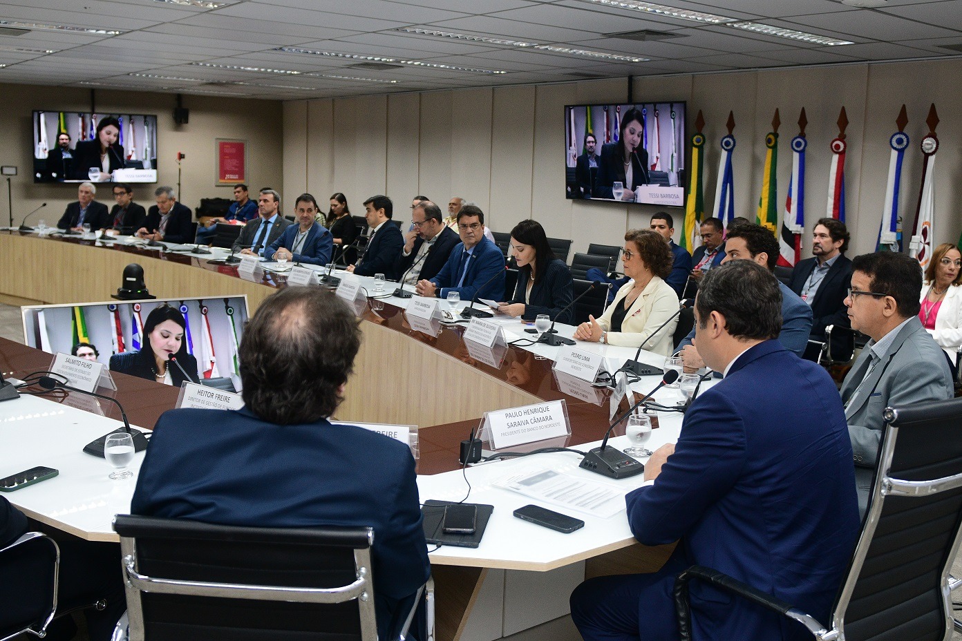 SDE discute aplicação de recursos para o Nordeste em encontro realizado em Fortaleza