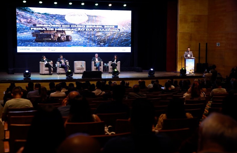 SDE discute o papel dos estados no desenvolvimento da mineração durante Simpósio do Ouro 2023, em Belém (PA)