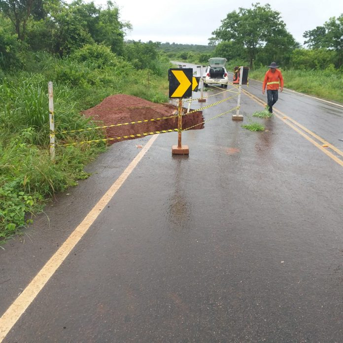 Seinfra monitora 17 trechos de rodovias baianas atingidas pelas chuvas em seis diferentes regiões do estado
