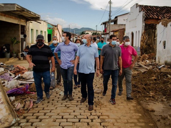 Solidariedade: Gabriel e José Nunes visitam municípios atingidos pelas enchentes; 