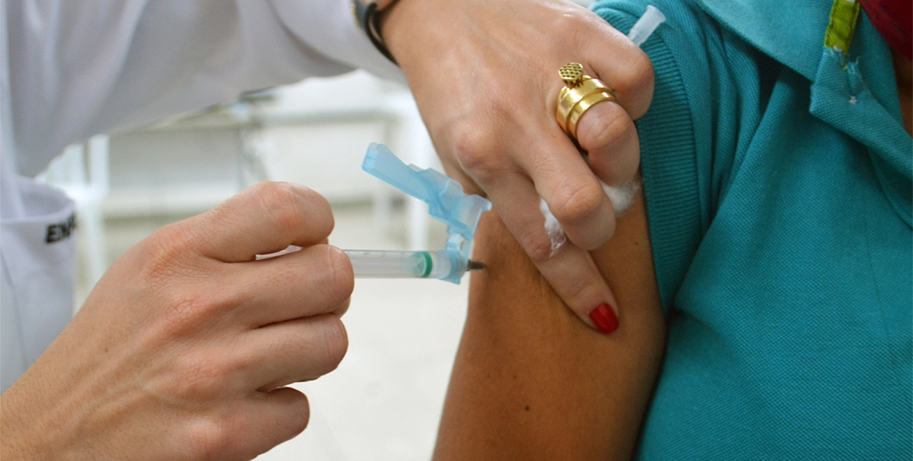 Vacina contra Covid nas unidades de saúde nesta segunda-feira
