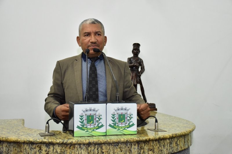 Zé Curuca comemora a reforma do módulo policial do Limoeiro